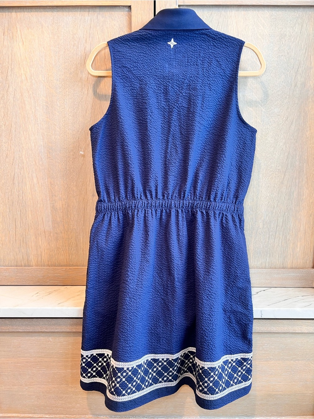 TUCKERNUCK Sport Alcott Golf Dress Navy White Seersucker Embroidered NWOT Small - Picture 6 of 17